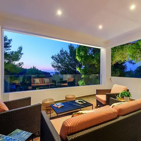 בית נופש Modern With Sunset Views *